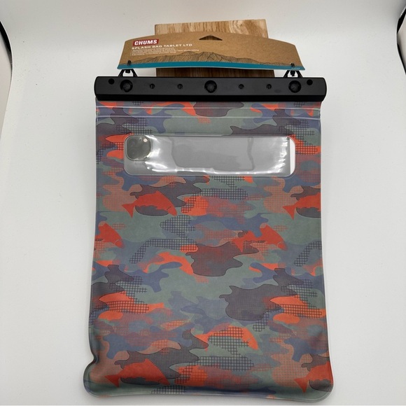 NWT CHUMS Splash Bag Tablet Cover - Picture 2 of 4